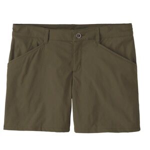 Patagonia quandary short basin green 5” like new